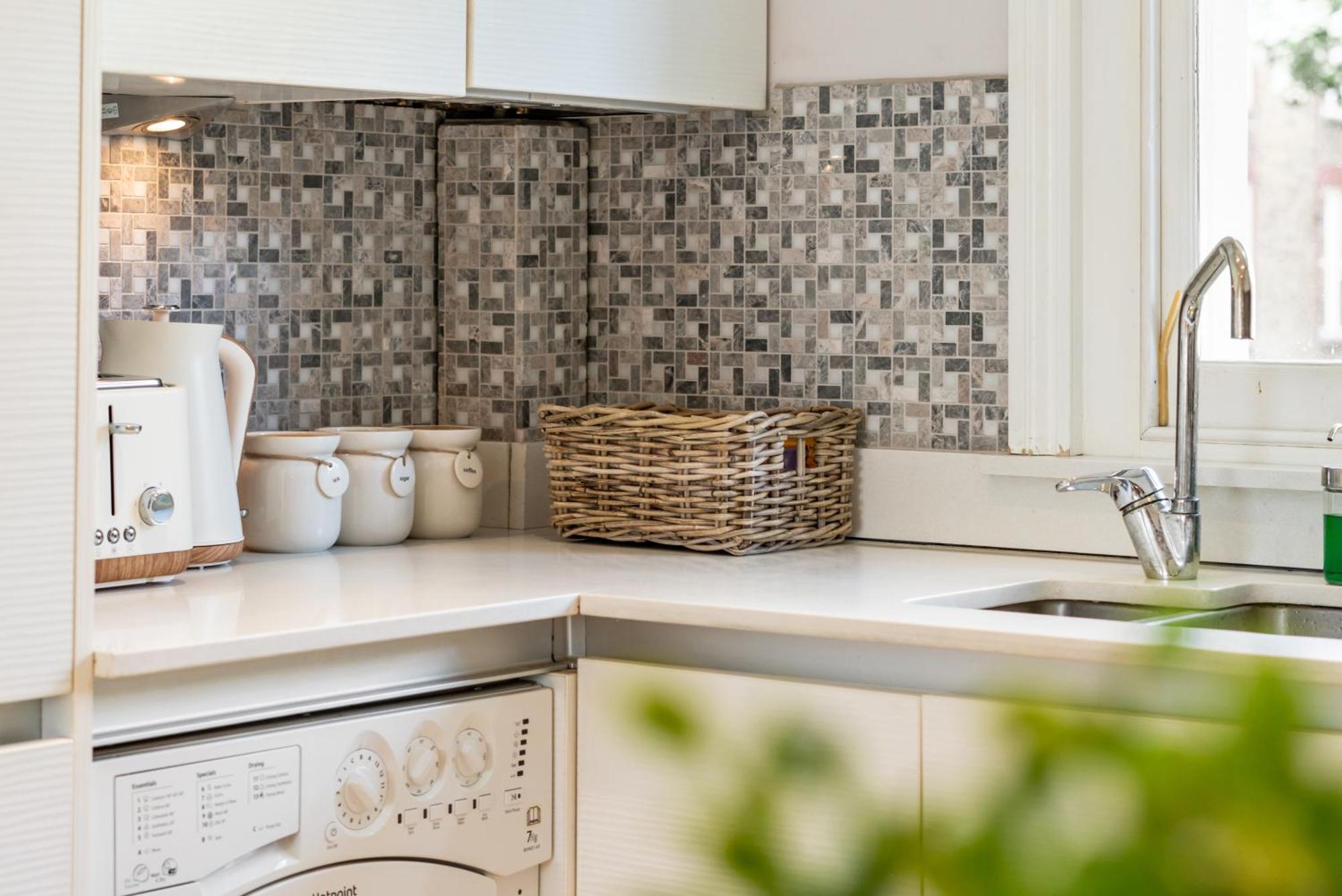 Hidden Gem In Central Location - Beautiful 2 Bed London Exteriör bild